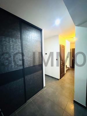 Maison - 178 m² - 8 pièces