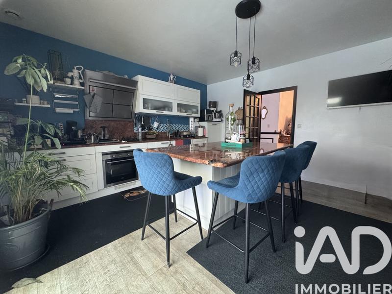 Maison - 217 m² - 7 pièces