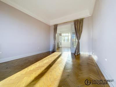 Appartement - 83 m² - 2 pièces