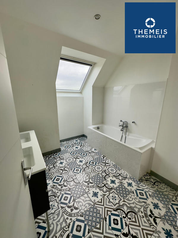 Maison - 81 m² - 5 pièces