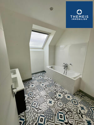 Maison - 81 m² - 5 pièces