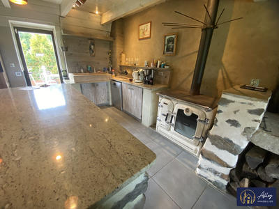 Maison - 316 m² - 14 pièces