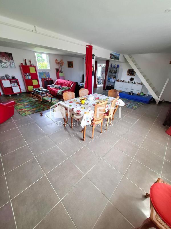 Maison - 417 m² - 14 pièces