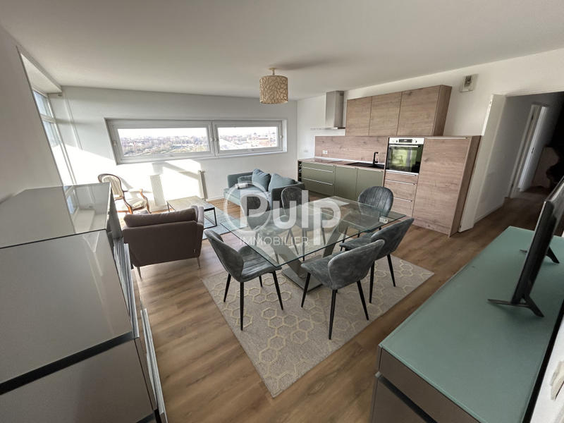 Appartement - 90 m² - 4 pièces