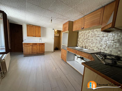 Maison - 96 m² - 5 pièces