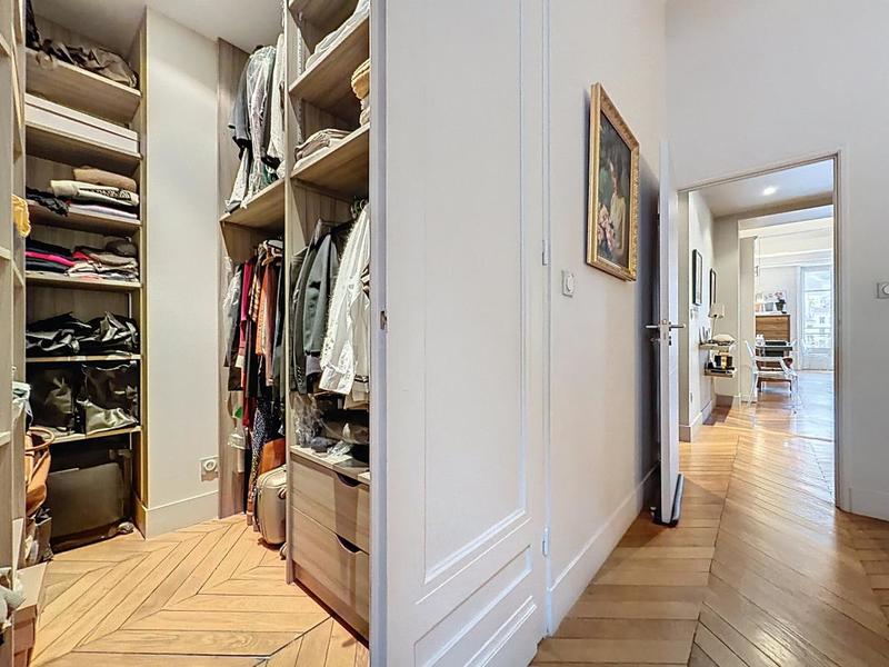 Appartement bourgeois - 107 m² - 3 pièces