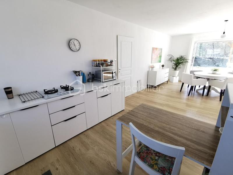 Maison - 92 m² - 4 pièces