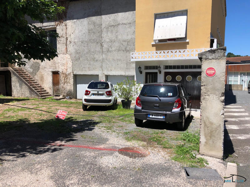 Maison - 331 m² - 7 pièces