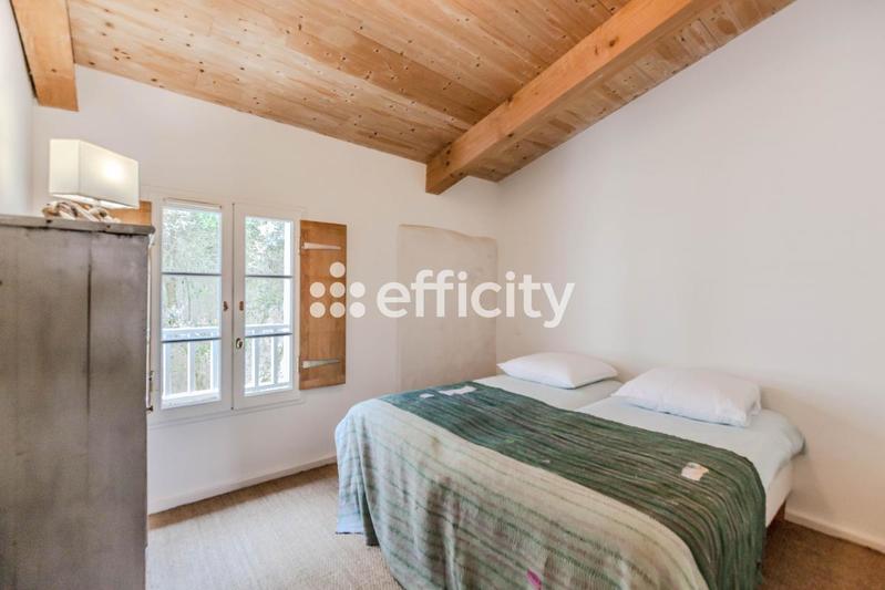 Maison - 192 m² - 9 pièces