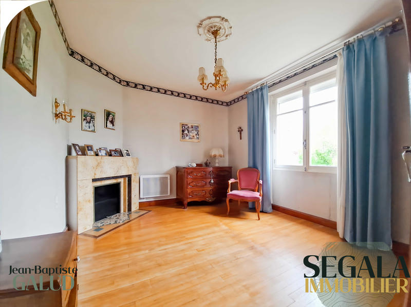 Maison - 99 m² - 5 pièces