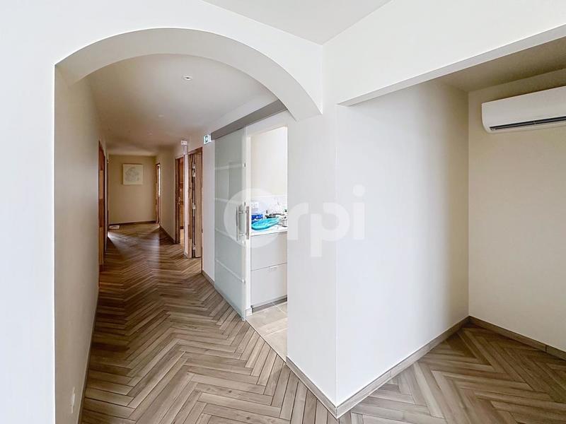 Maison - 121 m² - 6 pièces