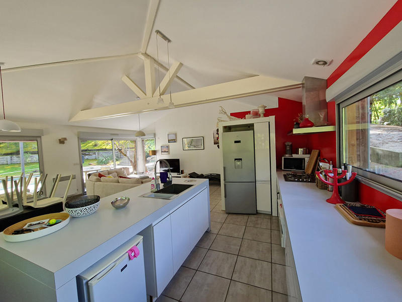 Maison - 140 m² - 5 pièces