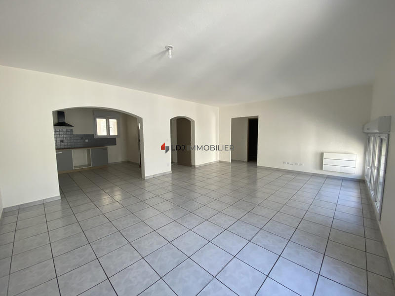 Appartement - 82 m² - 3 pièces