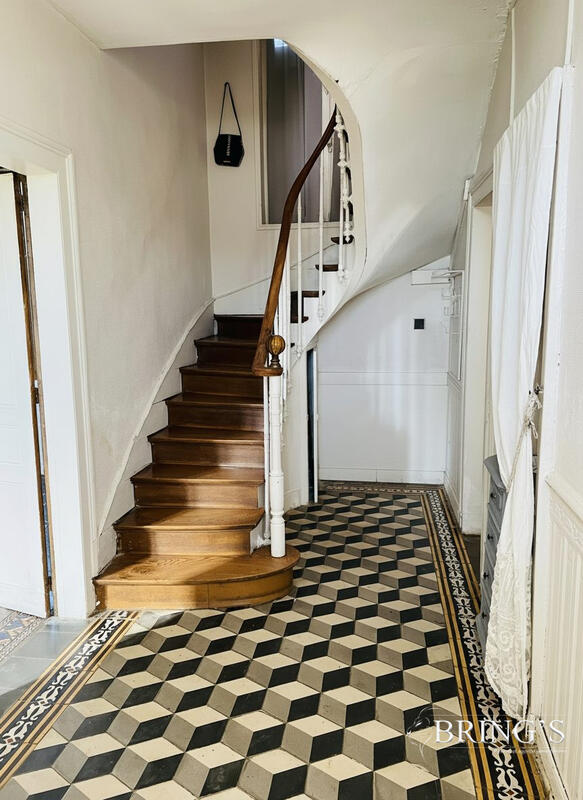 Maison - 158 m² - 7 pièces