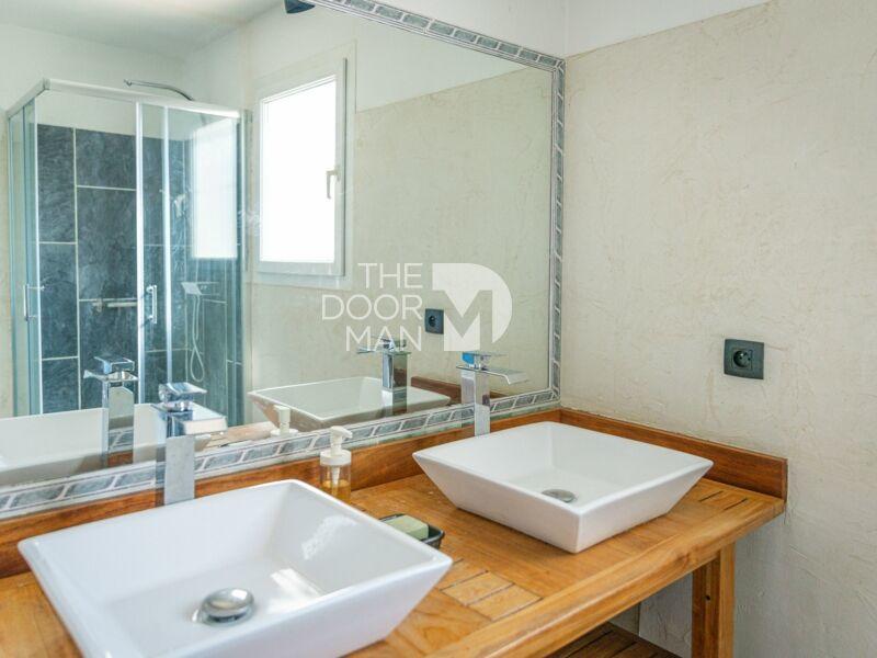 Villa - 167 m² - 6 pièces