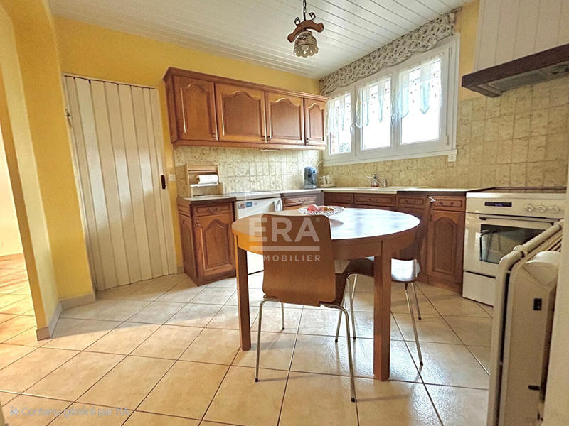 Maison - 93 m² - 5 pièces