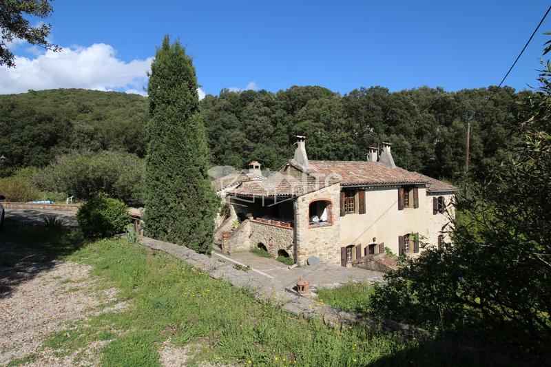 Maison - 135 m² - 8 pièces