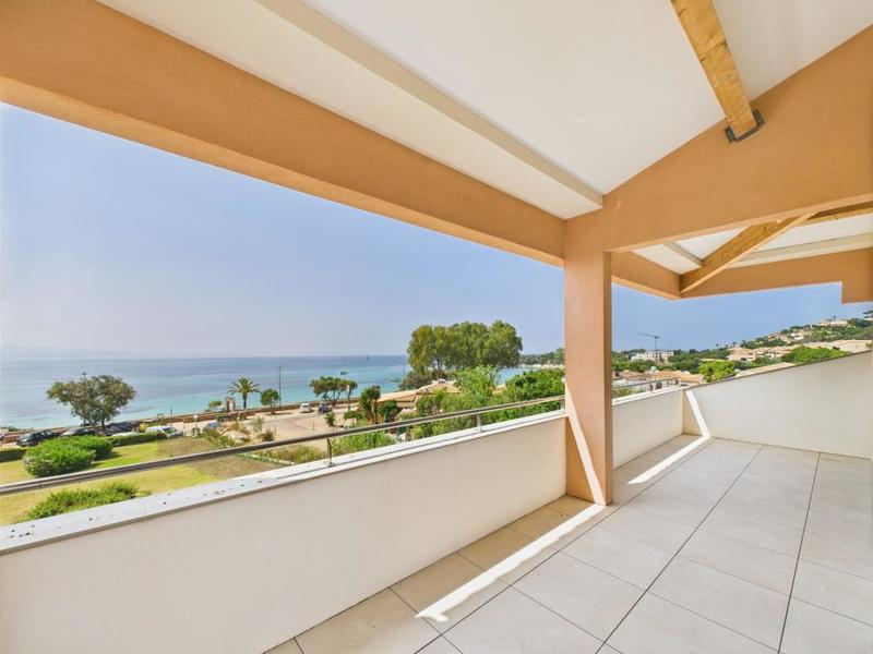 Appartement - 77 m² - 3 pièces