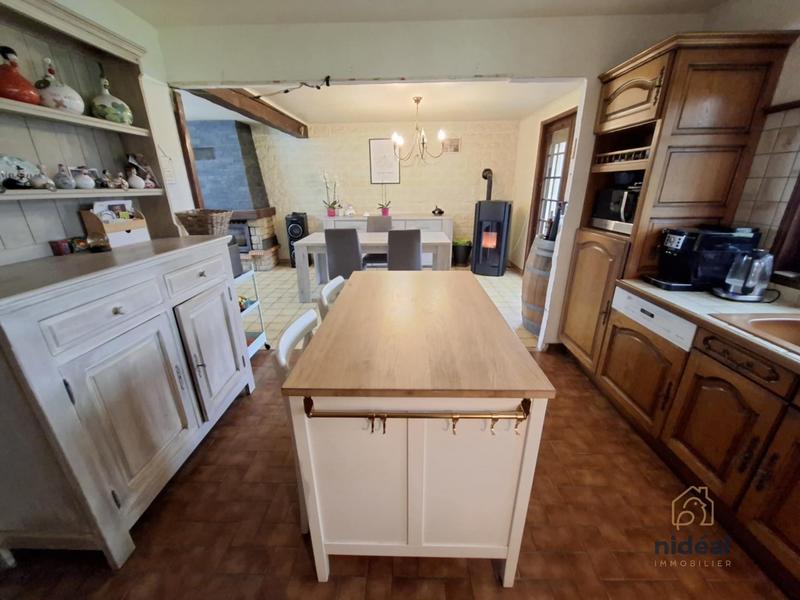 Maison - 99 m² - 5 pièces