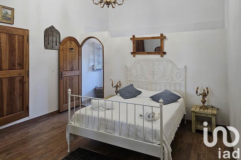 Maison - 210 m² - 7 pièces