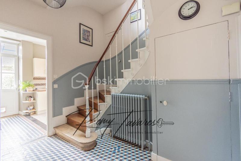 Demeure - 170 m² - 7 pièces