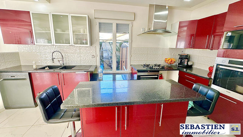 Maison - 116 m² - 6 pièces