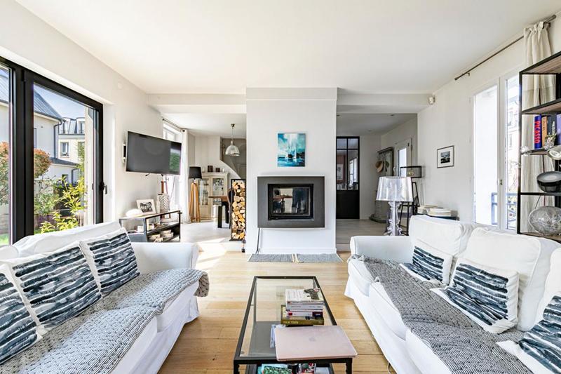 Demeure - 200 m² - 7 pièces