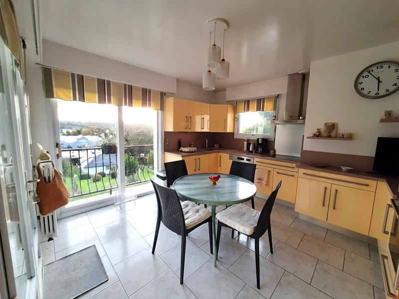 Maison - 185 m² - 7 pièces