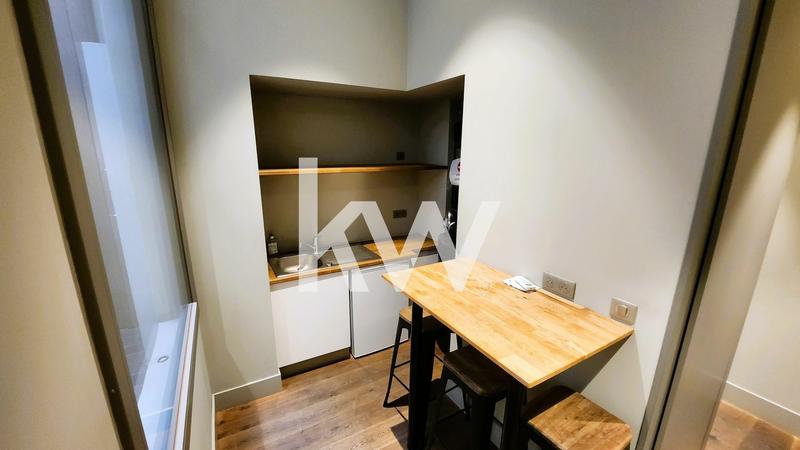 Bureau - 139 m² - 4 pièces