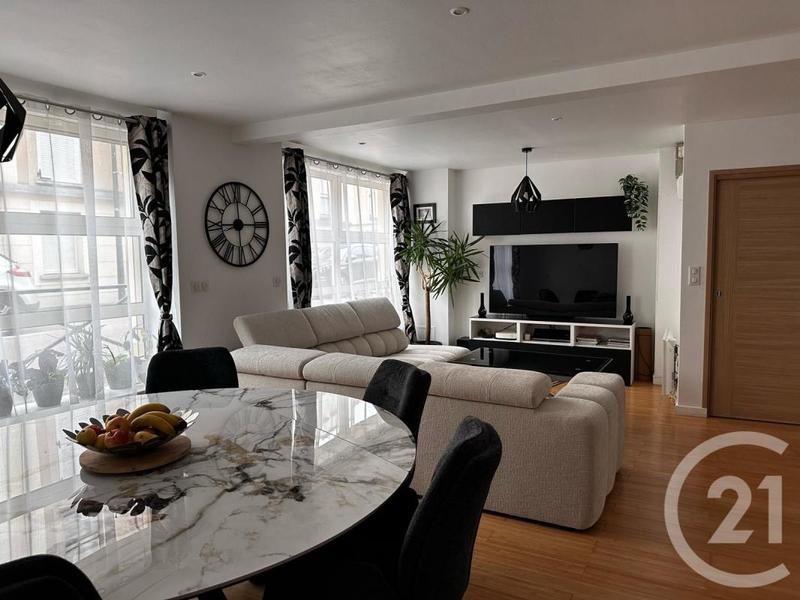 Appartement - 106 m² - 5 pièces