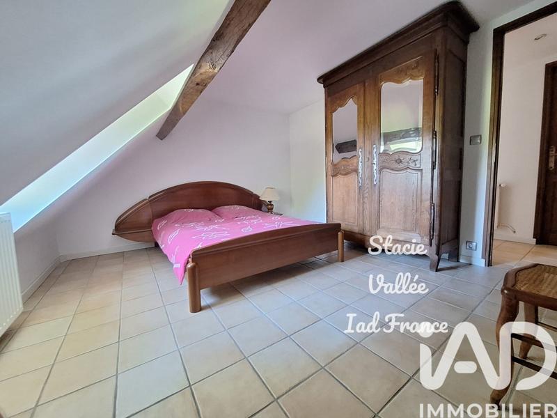 Maison - 201 m² - 9 pièces