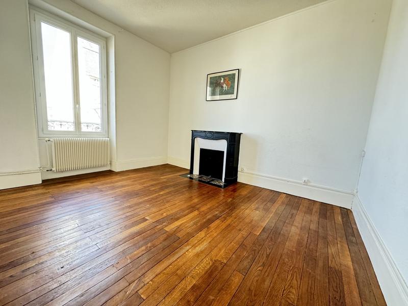 Appartement - 166 m² - 6 pièces