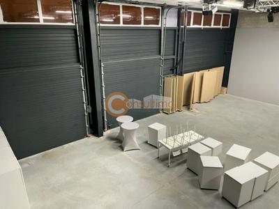 Local d'activité / Entrepôt - 222 m²