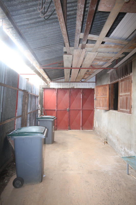 Maison - 230 m² - 8 pièces