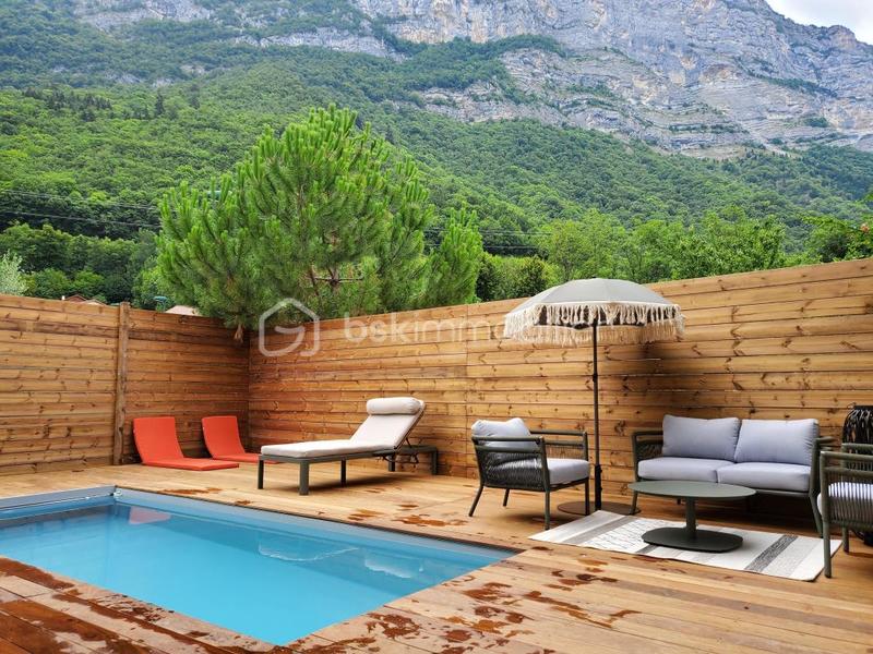 Corps de ferme - 270 m² - 7 pièces