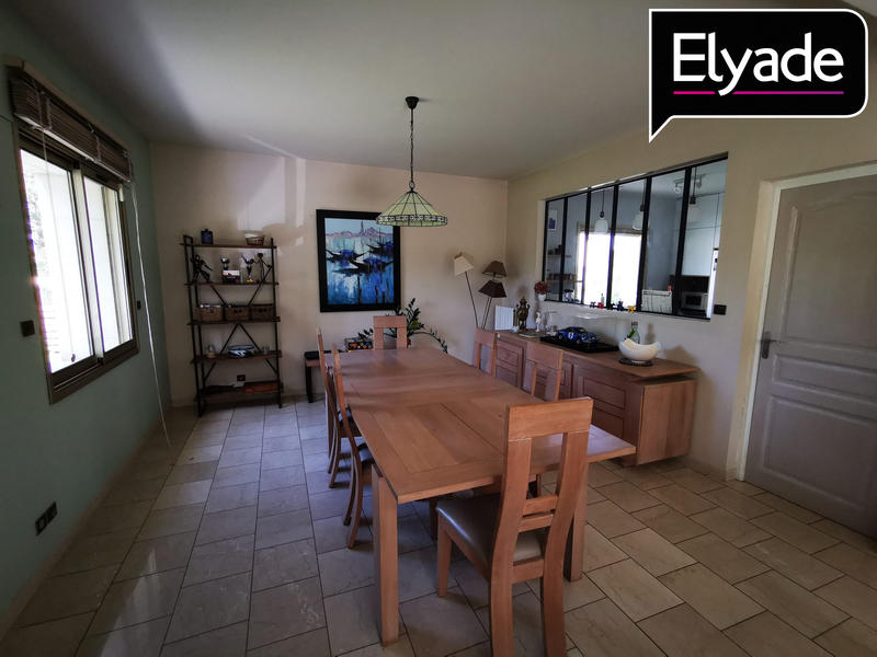 Maison - 202 m² - 6 pièces