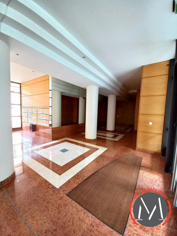 Appartement - 89 m² - 3 pièces