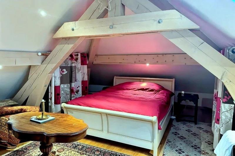 Maison - 230 m² - 7 pièces