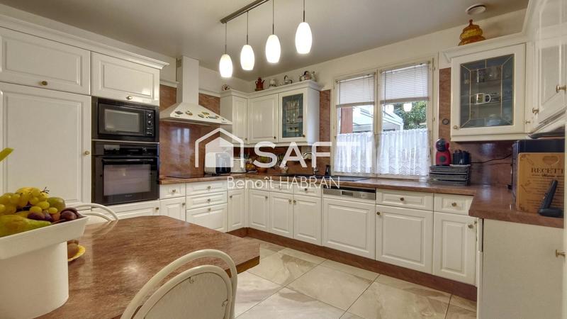 Maison - 155 m² - 8 pièces