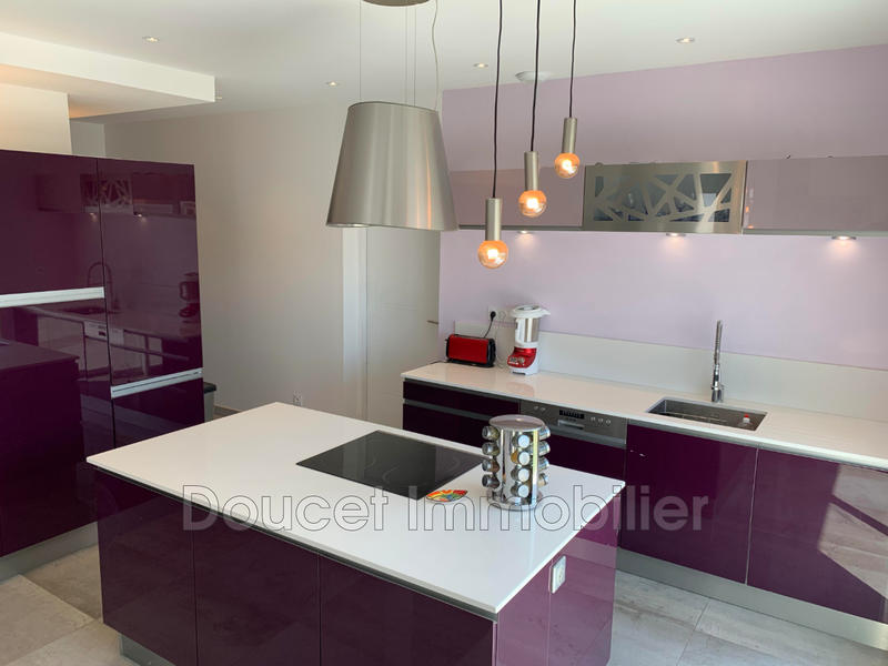 Villa - 202 m² - 5 pièces