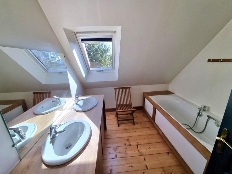 Maison traditionnelle - 123 m² - 6 pièces