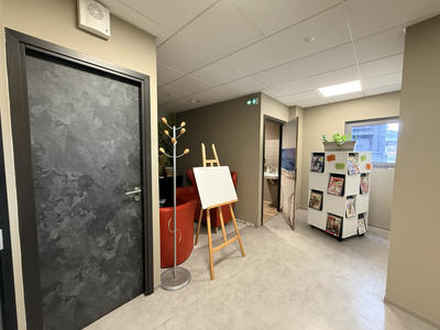 Bureau - 61 m²