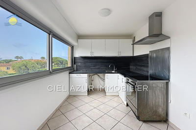 Appartement - 75 m² - 4 pièces