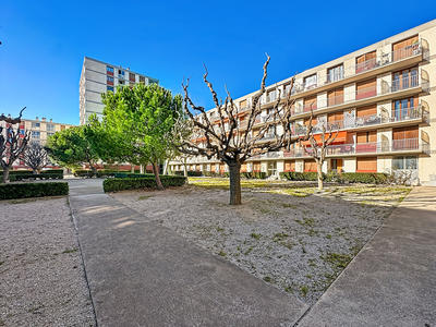 Appartement - 88 m² - 5 pièces