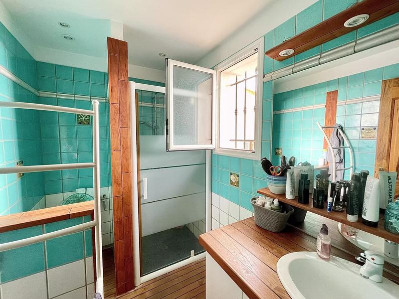 Maison - 211 m² - 8 pièces