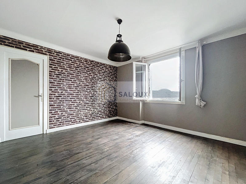 Maison - 267 m² - 8 pièces