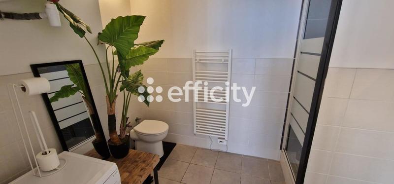 Immeuble - 90 m² - 5 pièces