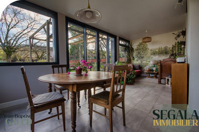 Maison - 210 m² - 6 pièces