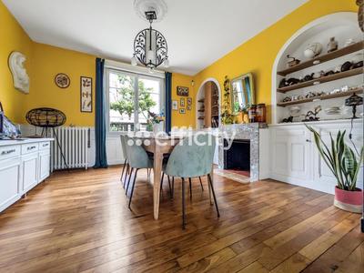 Maison - 170 m² - 8 pièces