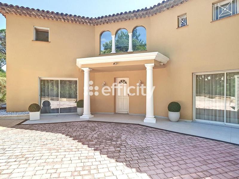 Maison - 180 m² - 5 pièces